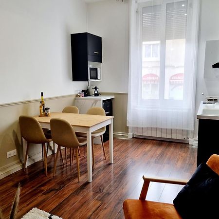 Meubles Du Chene Vert, Coeur De Jarnac Zimmer foto